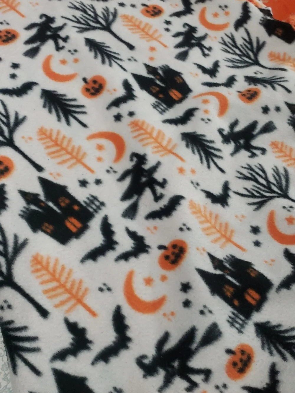 Handmade New Condition No-sew Tie/fleece Doublesided Halloween Puppy Blanket